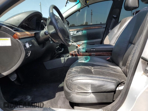 2007 Mercedes-Benz S 550 z VIN WDDNG71XX7A038691, wystawiony jako Copart lot #61536005 z przebiegiem 189 565 mil mil oraz Czysty tytuł • Clean title. Historia ofert i sprzedaży dostępna na DreamBid. Obrazek 7.