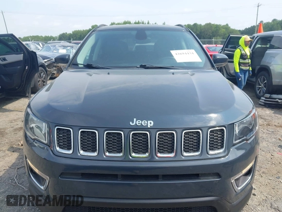 2018 Jeep Compass Limited with VIN 3C4NJDCB4JT365762, listed as a IAAI auction lot 42694434 with 59,685 mi miles and . Bid and sale history available at DreamBid. Image 12.