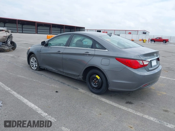 2013 Hyundai Sonata GLS z VIN 5NPEB4ACXDH569785, wystawiony jako IAAI lot #39392769 z przebiegiem 69 934 mil mil oraz . Historia ofert i sprzedaży dostępna na DreamBid. Obrazek 3.