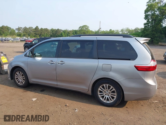 2015 Toyota Sienna XLE with VIN 5TDYK3DC2FS582546, listed as a IAAI auction lot 42443288 with 274,214 mi miles and . Bid and sale history available at DreamBid. Image 14.