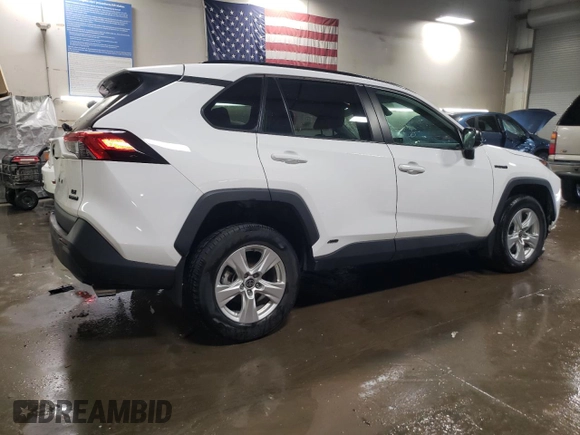 2021 Toyota RAV4 Hybrid LE with VIN 4T3LWRFV0MU034668, listed as a Copart auction lot 48392805 with 40,318 mi miles and Salvage Title. Bid and sale history available at carsss.com. Image 3.