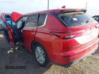 2022 Mitsubishi Outlander ES with VIN JA4J4TA81NZ047520, listed as a IAAI auction lot 41092484 with 1 mi miles. Bid and sale history available at carsss.com. Image 3.