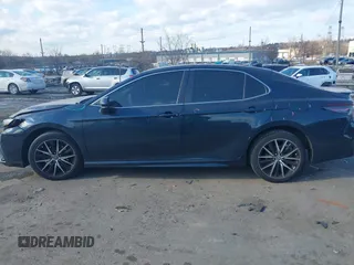 2021 Toyota Camry SE Nightshade with VIN 4T1G11AK8MU527456, listed as a IAAI auction lot 41422590 with 86,927 mi miles and . Bid and sale history available at DreamBid. Image 14.