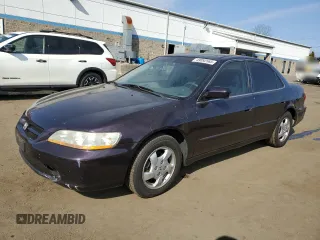 1998 Honda Accord EX z VIN 1HGCG6670WA227791, wystawiony jako Copart lot #49052565 z przebiegiem 159 332 mil mil oraz Szkoda całkowita • Salvage title. Historia ofert i sprzedaży dostępna na DreamBid. Obrazek 1.