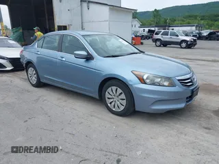 2011 Honda Accord LX z VIN 1HGCP2F30BA041152, wystawiony jako IAAI lot #42340472 z przebiegiem 185 370 mil mil oraz . Historia ofert i sprzedaży dostępna na DreamBid. Obrazek 1.