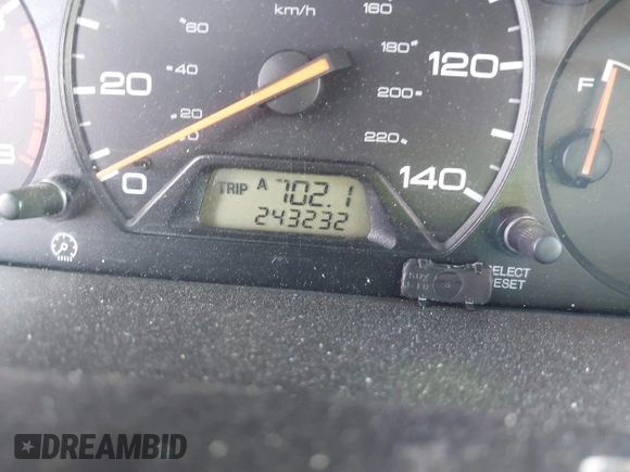 2004 Honda Odyssey LX with VIN 5FNRL18504B129349, listed as a IAAI auction lot 42393492 with 243,232 mi miles and . Bid and sale history available at DreamBid. Image 7.
