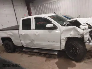 2018 Chevrolet Silverado 1500 LT with VIN 2GCVKREC6J1109169, listed as a IAAI auction lot 41729537 with 76,380 mi miles. Bid and sale history available at carsss.com. Image 13.