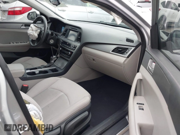 2016 Hyundai Sonata SE with VIN 5NPE24AF4GH376207, listed as a IAAI auction lot 42140797 with 133,138 mi miles and . Bid and sale history available at DreamBid. Image 5.