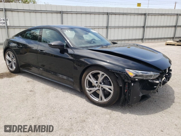 2024 Audi e-tron GT Premium Plus z VIN WAUFJBFW1R7001075, wystawiony jako Copart lot #58714654 z przebiegiem 3185 mil mil oraz Szkody całkowita. Historia ofert i sprzedaży dostępna na DreamBid. Obrazek 4.