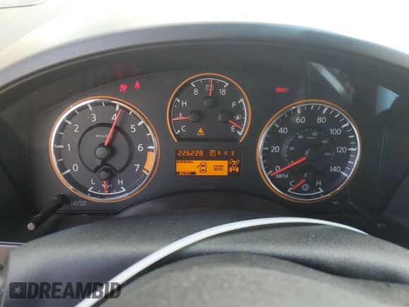 2011 Nissan Titan SL z VIN 1N6AA0EC9BN309098, wystawiony jako Copart lot #59390575 z przebiegiem 226 228 mil mil oraz Nie do naprawy • Non repairable. Historia ofert i sprzedaży dostępna na DreamBid. Obrazek 9.