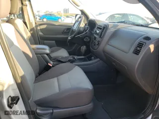 2005 Ford Escape XLS Value with VIN 1FMYU02Z75KB13387, listed as a Copart auction lot 40399594 with 148,579 mi miles and Salvage Title. Bid and sale history available at carsss.com. Image 5.