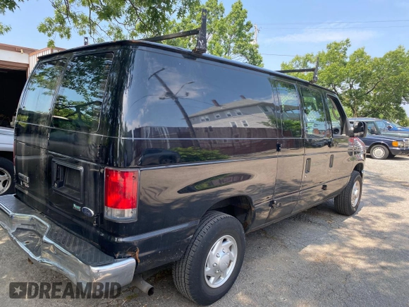 2014 Ford Econoline Cargo Commercial z VIN 1FTNE2EW6EDA32631, wystawiony jako Copart lot #61028315 z przebiegiem 160 495 mil mil oraz Czysty tytuł • Clean title. Historia ofert i sprzedaży dostępna na DreamBid. Obrazek 4.