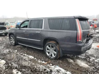 2015 Cadillac Escalade ESV Luxury z VIN 1GYS4SKJ4FR656232, wystawiony jako Copart lot #44584255 z przebiegiem 130 066 mil mil oraz Szkoda całkowita • Salvage title. Historia ofert i sprzedaży dostępna na DreamBid. Obrazek 2.