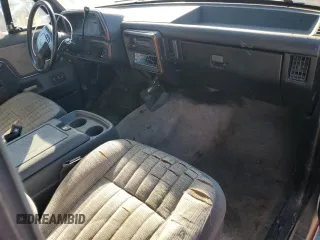 1989 Ford Bronco XL with VIN 1FMEU15N3KLB14186, listed as a Copart auction lot 41704835 with 70,693 mi miles and Clean Title. Bid and sale history available at carsss.com. Image 8.