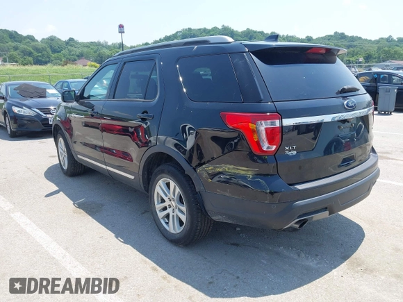 2018 Ford Explorer XLT with VIN 1FM5K8DH7JGC60950, listed as a IAAI auction lot 42335835 with 97,801 mi miles and . Bid and sale history available at DreamBid. Image 3.