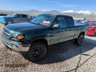 2000 Toyota Tundra SR5 with VIN 5TBBT4417YS114749, listed as a Copart auction lot 52582605 with 158,155 mi miles and Salvage Title. Bid and sale history available at DreamBid. Image 1.