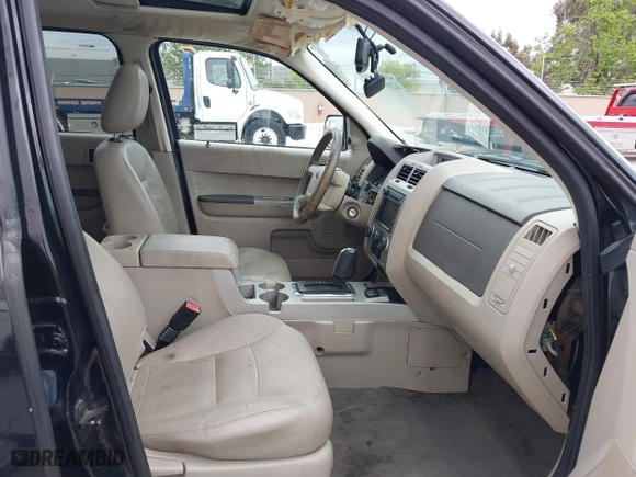 2008 Ford Escape Hybrid with VIN 1FMCU59H68TB26124, listed as a IAAI auction lot 42062917 with 197,929 mi miles. Bid and sale history available at carsss.com. Image 5.