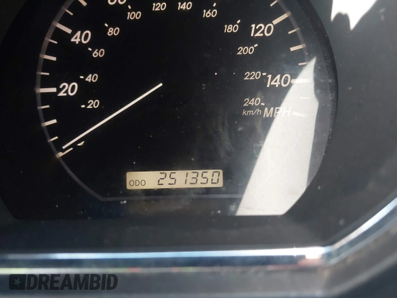2006 Lexus RX 330 with VIN 2T2GA31U46C047556, listed as a IAAI auction lot 41921830 with 251,350 mi miles. Bid and sale history available at carsss.com. Image 7.