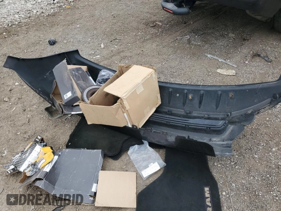 2017 Ram 1500 Express z VIN 1C6RR7KG5HS674555, wystawiony jako Copart lot #52196805 z przebiegiem 130 100 mil mil oraz Szkoda całkowita • Salvage title. Historia ofert i sprzedaży dostępna na DreamBid. Obrazek 12.
