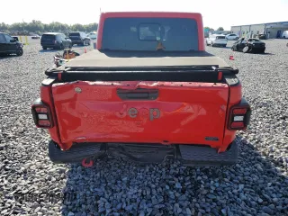 2020 Jeep Gladiator Rubicon with VIN 1C6JJTBG4LL117104, listed as a Copart auction lot 62068545 with 148,294 mi miles and Non repairable. Bid and sale history available at DreamBid. Image 6.