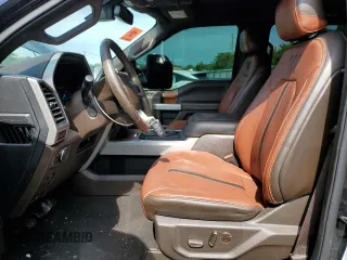 2019 Ford F-350 XL z VIN 1FT8W3BT6KEE98446, wystawiony jako Copart lot #56383335 z przebiegiem 119 855 mil mil oraz Szkody całkowita. Historia ofert i sprzedaży dostępna na DreamBid. Obrazek 7.
