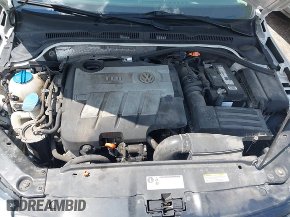 2013 Volkswagen Jetta TDI w/Premium/Nav with VIN 3VWLL7AJ9DM300544, listed as a IAAI auction lot 42401610 with 157,585 mi miles and . Bid and sale history available at DreamBid. Image 10.