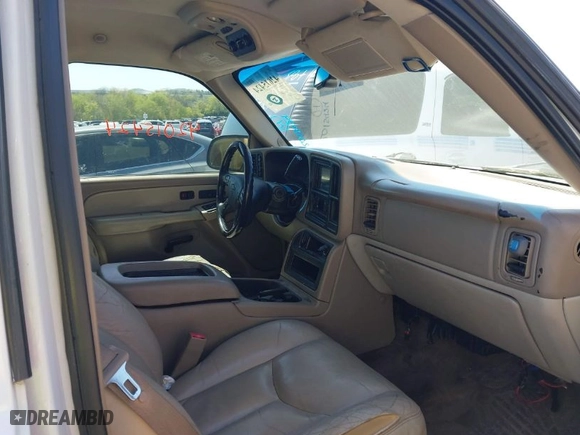 2003 Chevrolet Tahoe LS with VIN 1GNEK13ZX3J208960, listed as a IAAI auction lot 42015424 with 336,642 mi miles. Bid and sale history available at carsss.com. Image 5.