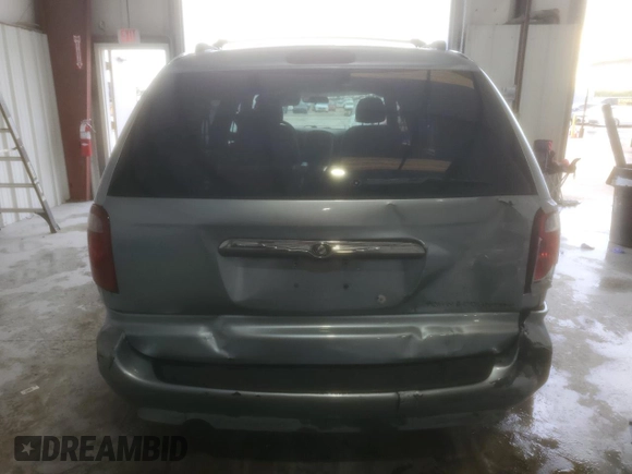 2005 Chrysler Town & Country Touring with VIN 2C8GP54L05R267565, listed as a Copart auction lot 55351955 with 116,292 mi miles and Salvage Title. Bid and sale history available at DreamBid. Image 6.