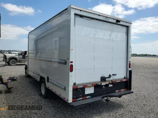 2022 Ford Econoline Cargo z VIN 1FDWE3FN6NDC03437, wystawiony jako Copart lot #50570905 z przebiegiem Nie podano mil oraz Szkoda całkowita • Salvage title. Historia ofert i sprzedaży dostępna na DreamBid. Obrazek 2.