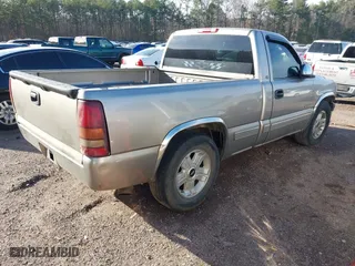 2000 Chevrolet Silverado 1500 with VIN 1GCEC14V7YZ182716, listed as a IAAI auction lot 41593759 with 361,512 mi miles. Bid and sale history available at carsss.com. Image 4.