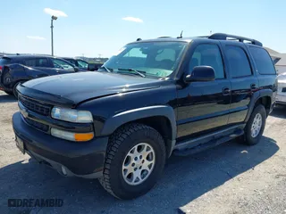 2005 Chevrolet Tahoe Z71 with VIN 1GNEK13Z35R226575, listed as a IAAI auction lot 41991713 with 152,038 mi miles. Bid and sale history available at carsss.com. Image 2.