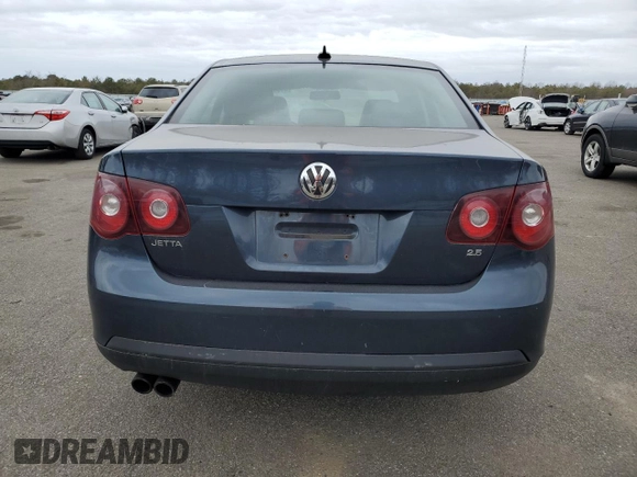 2010 Volkswagen Jetta SE with VIN 3VWRZ7AJ2AM038256, listed as a Copart auction lot 47631015 with 205,579 mi miles and Salvage title. Bid and sale history available at DreamBid. Image 6.