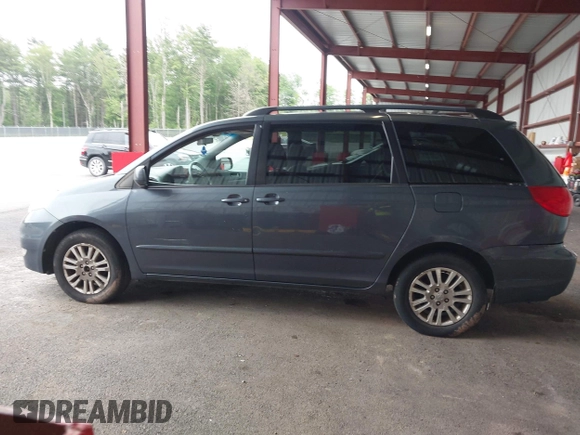 2010 Toyota Sienna XLE with VIN 5TDDK4CC5AS030134, listed as a IAAI auction lot 42522402 with 307,273 mi miles and . Bid and sale history available at DreamBid. Image 14.