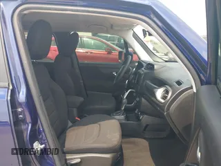 2020 Jeep Renegade Latitude with VIN ZACNJABB0LPL01306, listed as a IAAI auction lot 39506567 with 92,748 mi miles and . Bid and sale history available at DreamBid. Image 5.