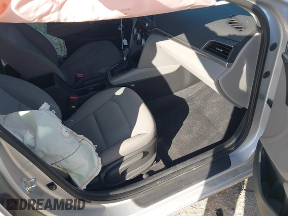2019 Hyundai Elantra SE with VIN KMHD74LF4KU833263, listed as a IAAI auction lot 41475594 with Not Provided miles and . Bid and sale history available at DreamBid. Image 5.