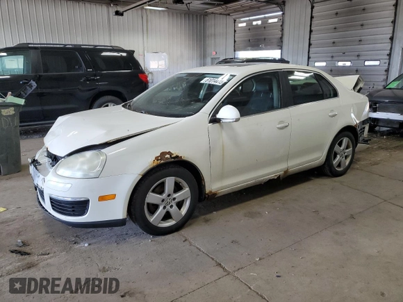 2008 Volkswagen Jetta SE z VIN 3VWRM71K48M168962, wystawiony jako Copart lot #61014415 z przebiegiem 165 679 mil mil oraz Nie do naprawy • Non repairable. Historia ofert i sprzedaży dostępna na DreamBid. Obrazek 1.