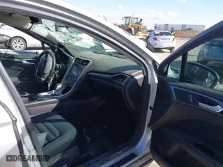 2016 Ford Fusion SE with VIN 3FA6P0H7XGR160247, listed as a IAAI auction lot 41720807 with 1 mi miles. Bid and sale history available at carsss.com. Image 5.