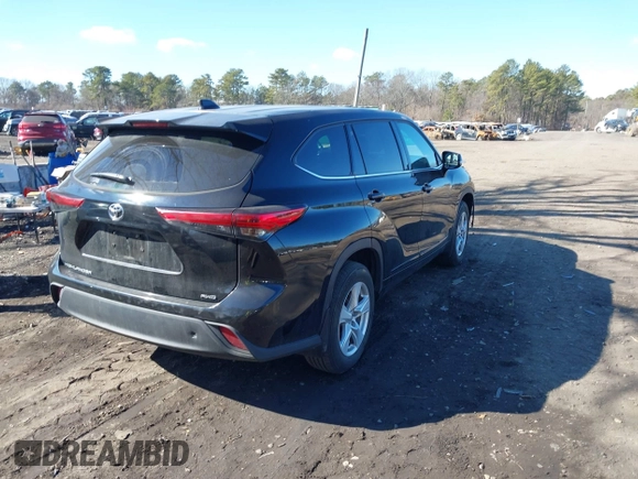 2021 Toyota Highlander L with VIN 5TDCZRBH8MS070150, listed as a IAAI auction lot 41642207 with 32,791 mi miles and . Bid and sale history available at DreamBid. Image 4.