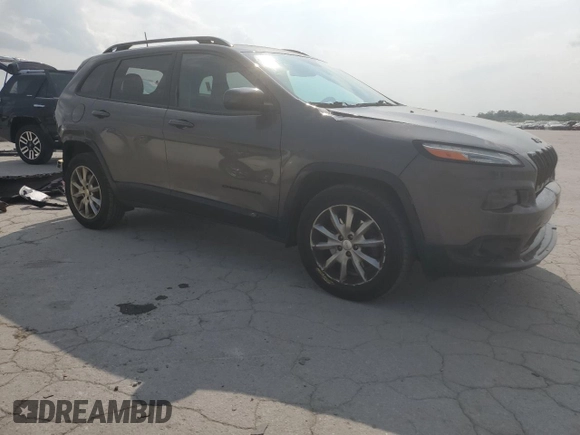 2018 Jeep Cherokee Latitude Tech Connect z VIN 1C4PJMCB4JD588804, wystawiony jako Copart lot #59859525 z przebiegiem 89 217 mil mil oraz Szkoda całkowita • Salvage title. Historia ofert i sprzedaży dostępna na DreamBid. Obrazek 4.