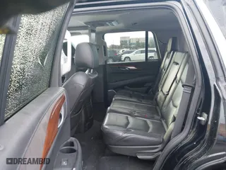 2018 Cadillac Escalade Luxury with VIN 1GYS4BKJ0JR111346, listed as a IAAI auction lot 41425051 with 92,021 mi miles. Bid and sale history available at carsss.com. Image 8.