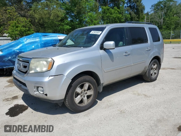 2011 Honda Pilot EX with VIN 5FNYF3H45BB043795, listed as a Copart auction lot 52303585 with 247,582 mi miles and Salvage Title. Bid and sale history available at carsss.com. Image 1.