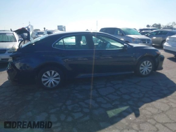 2022 Toyota Camry Hybrid LE with VIN 4T1C31AK7NU042879, listed as a IAAI auction lot 41729943 with 83,941 mi miles. Bid and sale history available at carsss.com. Image 13.