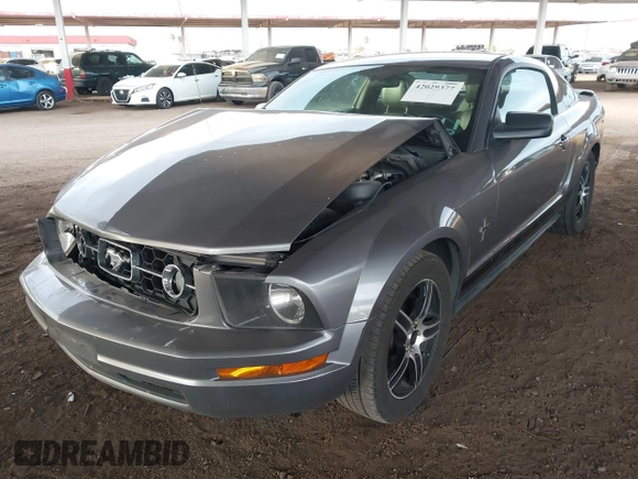 2007 Ford Mustang Deluxe with VIN 1ZVHT80N775234974, listed as a IAAI auction lot 42029377 with 227,856 mi miles. Bid and sale history available at carsss.com. Image 17.