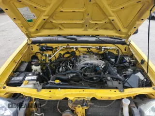 2002 Nissan Frontier XE with VIN 1N6ED29X72C389062, listed as a Copart auction lot 50712195 with 212,403 mi miles and Salvage title. Bid and sale history available at DreamBid. Image 12.