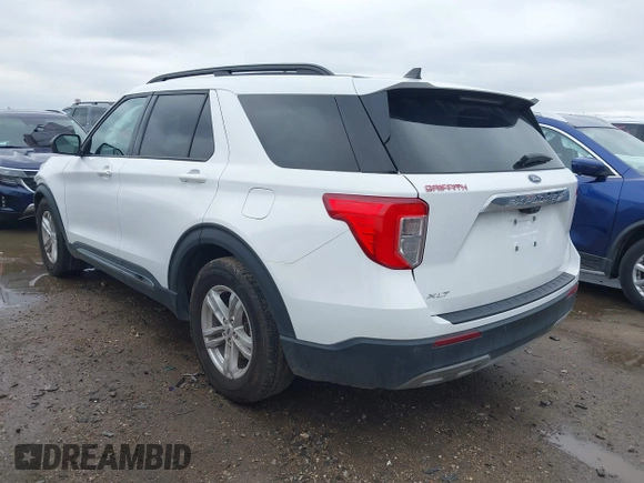 2023 Ford Explorer XLT with VIN 1FMSK7DH9PGB19853, listed as a IAAI auction lot 41568203 with 30,094 mi miles. Bid and sale history available at carsss.com. Image 3.