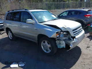 2005 Toyota Highlander z VIN JTEEP21A950123481, wystawiony jako IAAI lot #42022412 z przebiegiem 199 787 mil mil oraz . Historia ofert i sprzedaży dostępna na DreamBid. Obrazek 1.