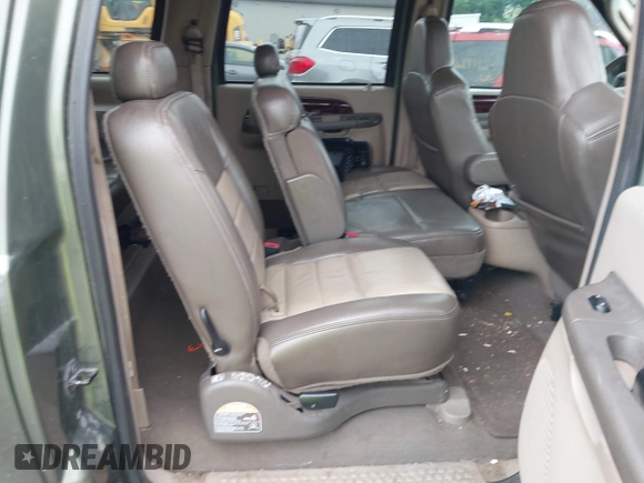 2004 Ford Excursion Eddie Bauer z VIN 1FMSU45P44EA89487, wystawiony jako IAAI lot #42318848 z przebiegiem 210 631 mil mil oraz . Historia ofert i sprzedaży dostępna na DreamBid. Obrazek 8.