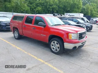 2011 GMC Sierra 1500 SLE z VIN 3GTP2VE38BG363282, wystawiony jako IAAI lot #42503159 z przebiegiem Nie podano mil oraz . Historia ofert i sprzedaży dostępna na DreamBid. Obrazek 1.