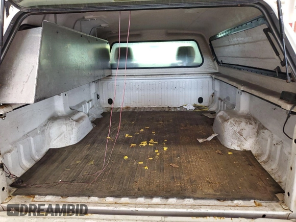 2011 Ford F-250 XL with VIN 1FTBF2B63BEC37432, listed as a IAAI auction lot 42679103 with 136,886 mi miles and . Bid and sale history available at DreamBid. Image 4.