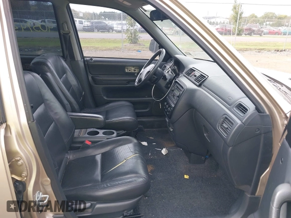 2000 Honda CR-V SE with VIN JHLRD1877YC047395, listed as a IAAI auction lot 40574334 with 416,948 mi miles. Bid and sale history available at carsss.com. Image 5.